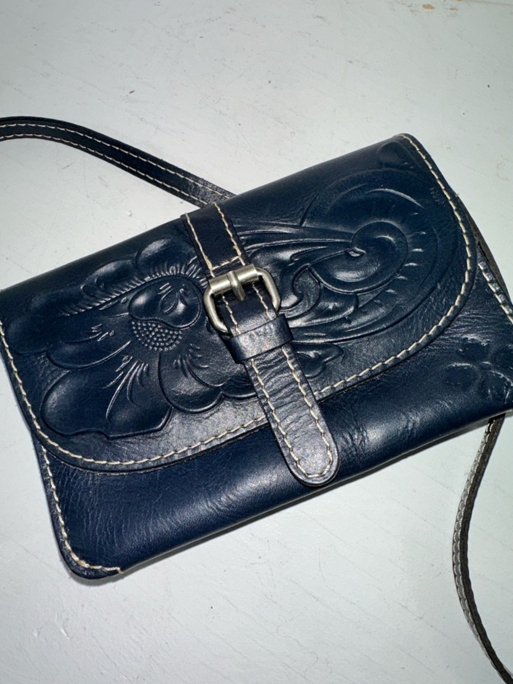 Patricia Nash navy leather crossbody clutch - Picture 2 of 7